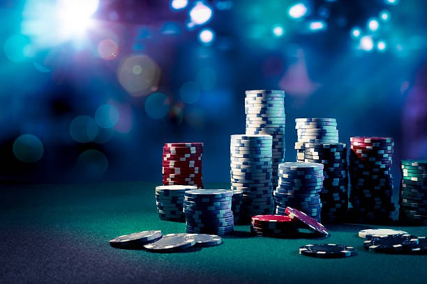 yuka4d live chat window during Andar Bahar game with dealer and player messages